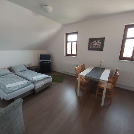 Pivni Lednice Lhota pod Libcany Exterior foto