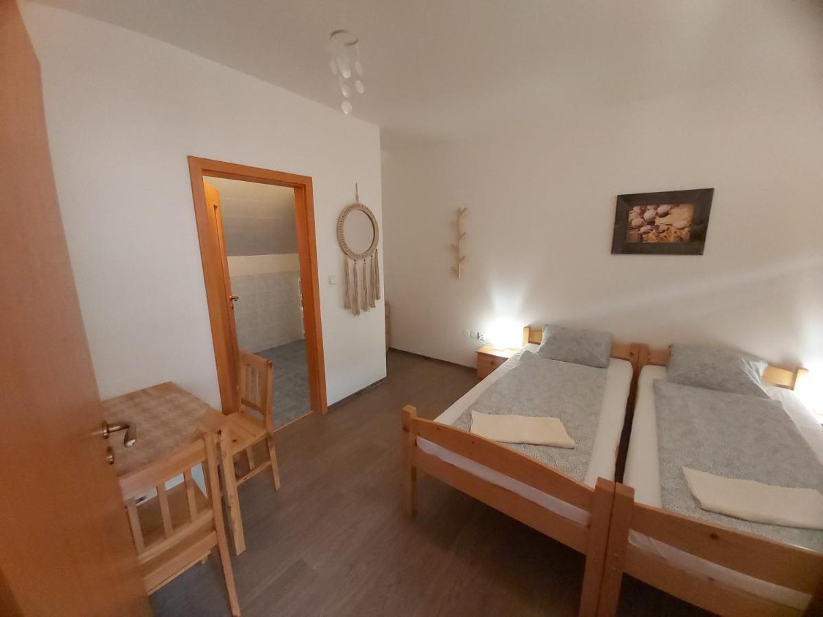 Pivni Lednice Lhota pod Libcany Habitación foto
